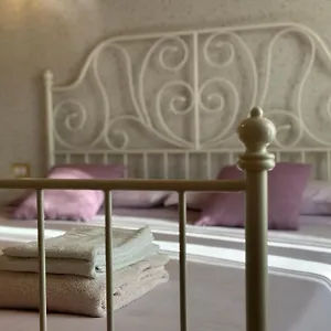 Rocca Dell'innominato Bed and breakfast
